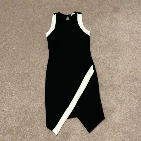 Size Medium form fitting dress - Picture 1 of 2